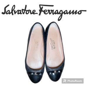 Salvatore Ferragamo Black Designer Bow Flats Size 8.5
